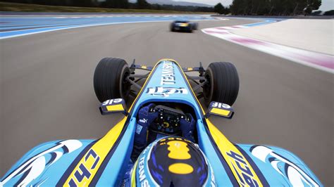 Yellow, blue, and white F1 car, Fernando Alonso, Renault F1 Team ...