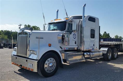 Kenworth W900 86 Studio Cars for sale