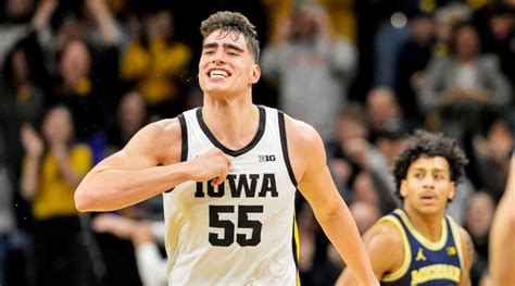 Luka Garza Has Been A Nice Addition To This Iowa Hawkeyes Basketball ...