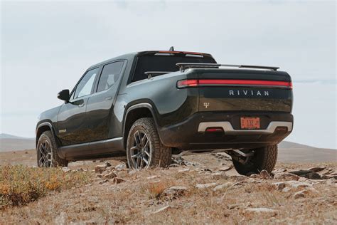 Rivian R1T Removable Roof Coming in Mid-2022! | Rivian Forum – Rivian ...