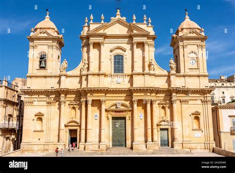 Noto Cathedral (Cattedrale di Noto), Sicily, Italy Stock Photo - Alamy