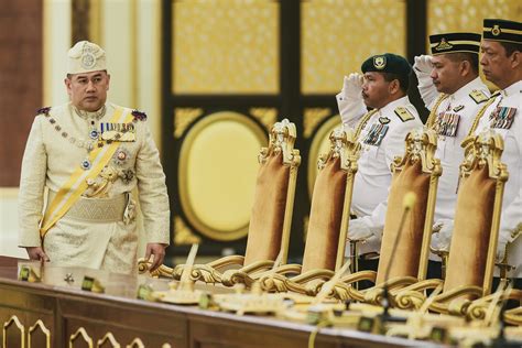 Yang Di-Pertuan Agong Ke-15 | Sultan Muhammad V | Istana Negara