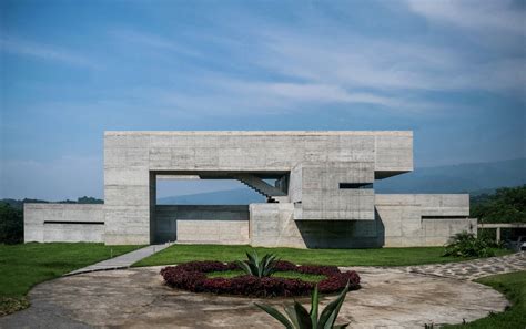 brutalist house exterior | Interior Design Ideas