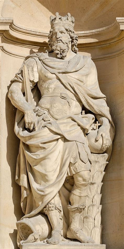 1706 Statue of Charlemagne (742/47-814) Antoine Coysevox (1640-1720) façade Dôme des Invalides ...