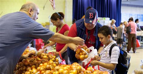 Community Food Pantries, Soup Kitchens & Shelters | Helping Harvest