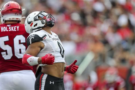 Ivan Pace Jr. Named Butkus Award National Linebacker of the Month - All Bearcats