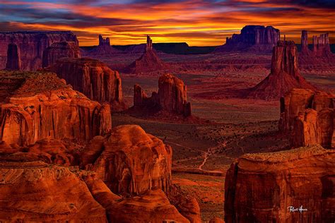 Hunts Mesa Lookout Over Monument Valley Photograph by Russ Harris