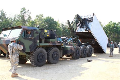 DVIDS - Images - Palletized loading system exhibition [Image 2 of 5]