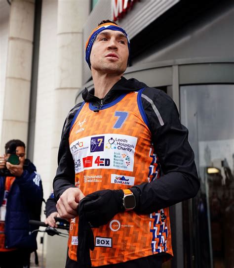 Kevin Sinfield completes MND fundraising ultra-marathon challenge | indy100