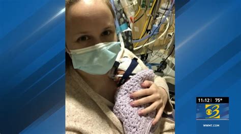 Michigan mom gives birth to rare monoamniotic twins: 'They're really miracles'