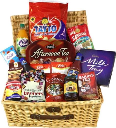 Food Ireland The Traditional Gift Basket $129.99 - The delux Irish ...