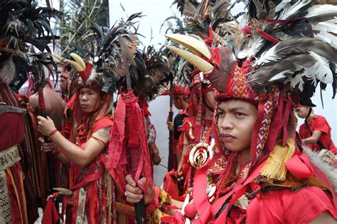 5 Tradisi Suku Minahasa yang Sangat Ikonik di Kawasan Sulawesi Utara! | SUPERLIVE