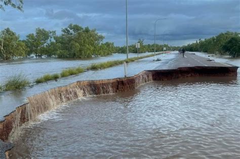 PM seeing devastation of WA flooding