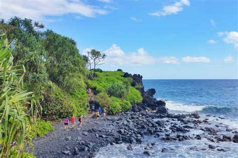 I did the 5 best Maui hikes with amazing views + Maui hiking itinerary ...