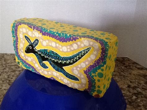 Aboriginal Style Art - Painted brick - Kangaroo - Yard Art - Australian Folk Art | Painted brick ...