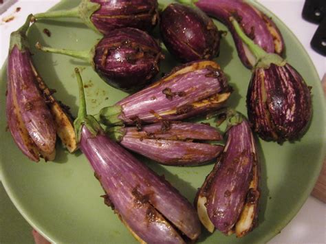 raspberry eggplant: South Indian Baby Eggplant Curry