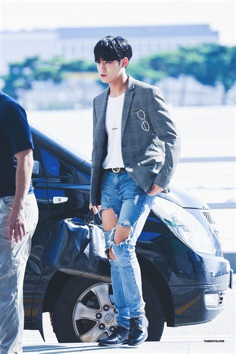 seventeen mingyu kpop airport fashion | みんぎゅ, ミンギュ, メンズファッション