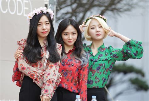 Ladies' Code - Wikipedia