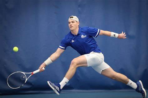 Men's Tennis Falls to Nationally-Ranked Iowa Players - The Times-Delphic