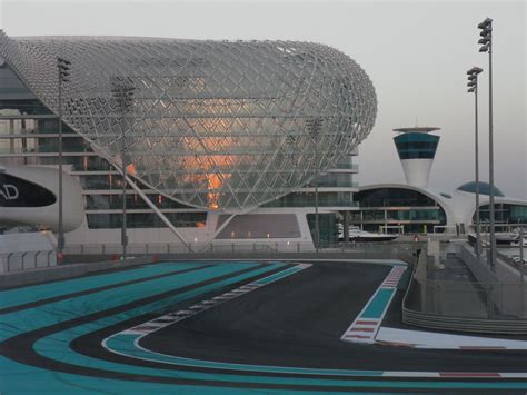 Zaha Hadid, circuit F1 & hotel Abu Dhabi