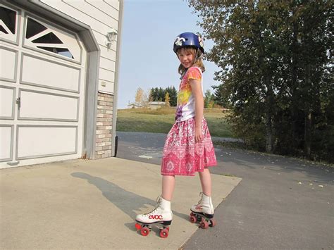 Tips for Teaching Your Child How to Roller Skate | Skate World Center