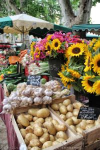 Aix-en-Provence Farmers’ Market - Laylita's Travels