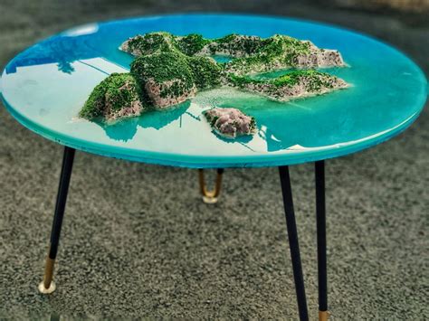 Epoxy resin table - miniatures - Diorama