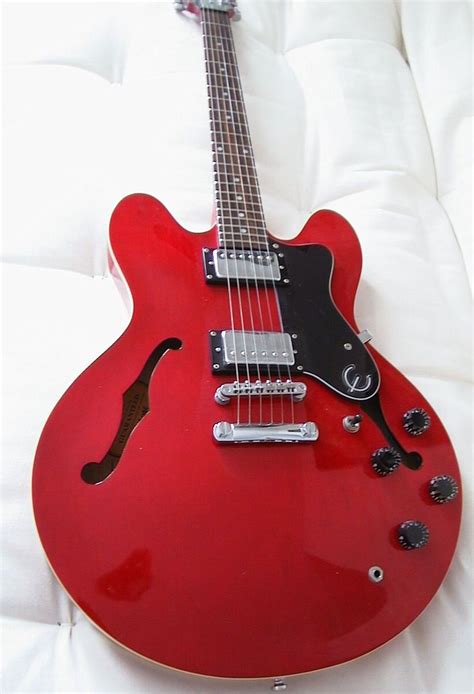 Epiphone Dot-335 cherry