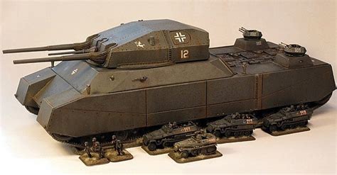 Gaijin Plz: Landkreuzer P. 1000 Ratte. Naval gun in the front, Wirbelwind turrets in the back ...