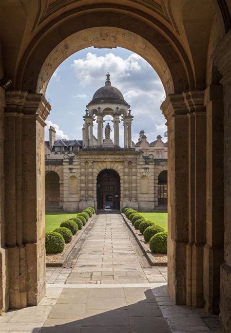 Color Outside the Lines: Book Review: Oxford College Gardens