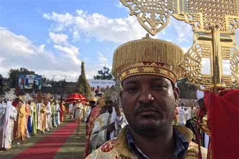 Ethiopia's Meskel festival: Bonfires, robes and crosses