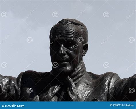 Bill Shankly Memorial editorial image. Image of artwork - 70382170