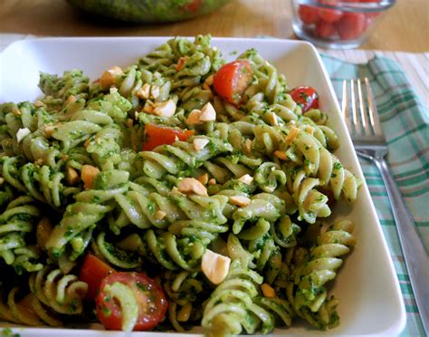 Fusilli with Spinach-Nut Pesto | Pasta dishes, Healthy recipes, Food network recipes