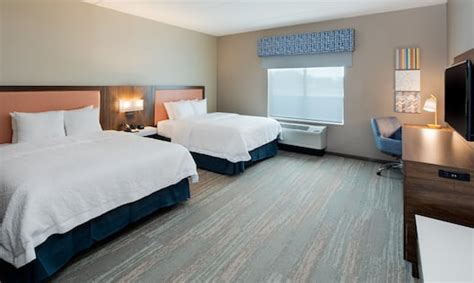 Rooms at Hampton Inn Smithfield Selma