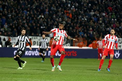 PAOK VS OLYMPIACOS GREEK SUPERLEAGUE Editorial Image - Image of dribble, competition: 50352305