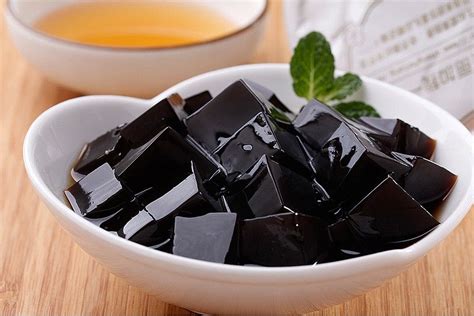 Guilinggao is a jelly-like Chinese medicine, also sold as a dessert ...