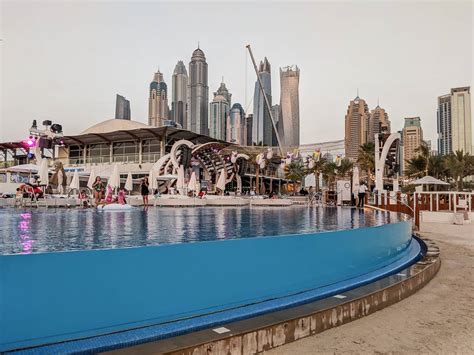 Ladies days in Dubai - Instagrammable pools and drinks for free! ⋆ Fernwehsarah