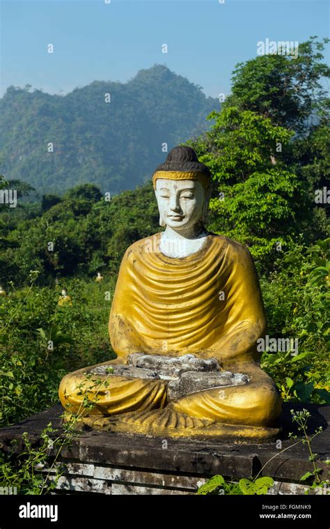 Buddha statue in Lumbini Park, Burma Stock Photo - Alamy