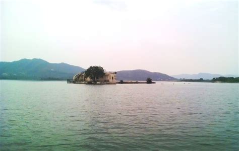 Pichola Lake, India | Bored Panda