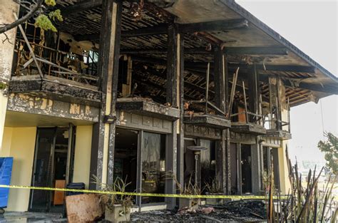 Massive Fire Destroys California Yacht Club in Marina Del Rey | News | westsidecurrent.com