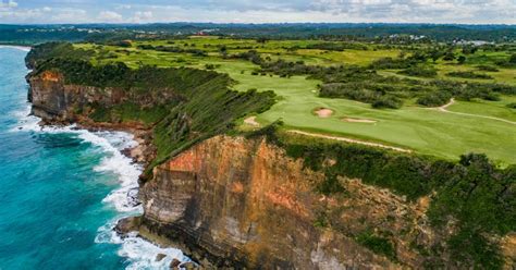 Most Scenic Golf Courses in Puerto Rico | Discover Puerto Rico