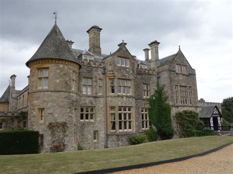 A photo slideshow of Beaulieu Palace House - Pictures of England