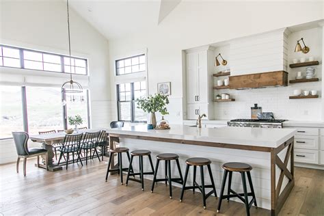 SMI Modern Farmhouse Kitchen and Dining Nook - Sita Montgomery Interiors