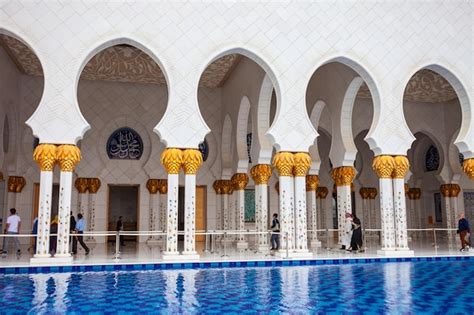 Premium Photo | Sheikh zayed grand mosque interior