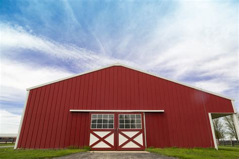 5 advantages of using Prefabricated Feed Storage Barns | Coastal Steel Structures