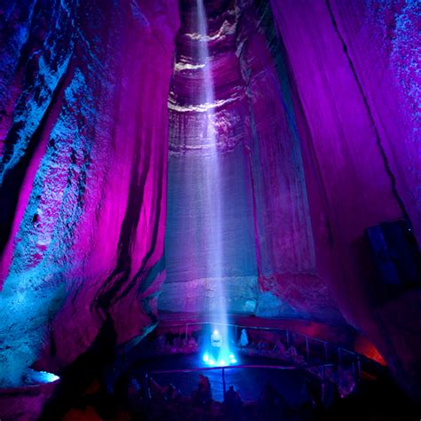 Ruby Falls The Magic Waterfall - Gets Ready