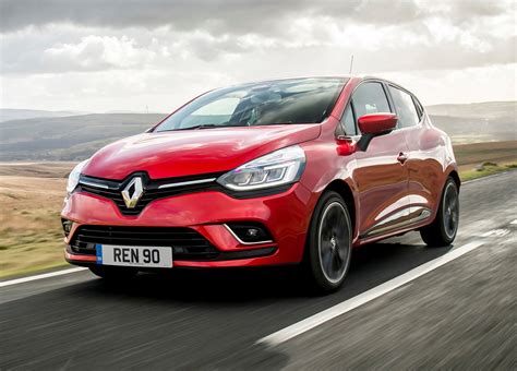 Renault Clio hatchback review: summary | Parkers