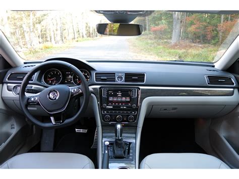 2017 Volkswagen Passat: 93 Interior Photos | U.S. News