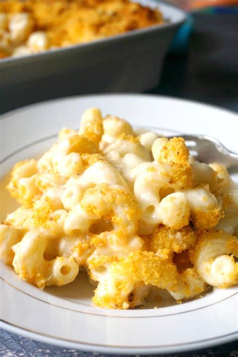 Oven baked macaroni and cheese with bread crumbs - opmbrokers