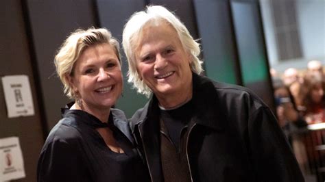 Stargate’s Richard Dean Anderson and Amanda Tapping Reunite In Paris